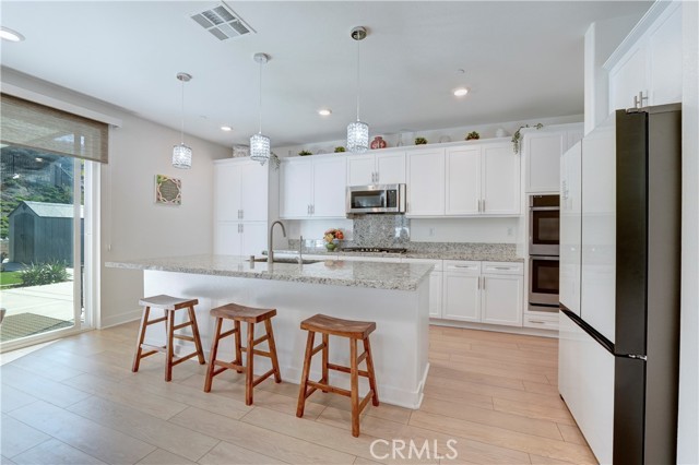 Detail Gallery Image 8 of 75 For 26243 Silver Birch, Menifee,  CA 92584 - 4 Beds | 3/1 Baths