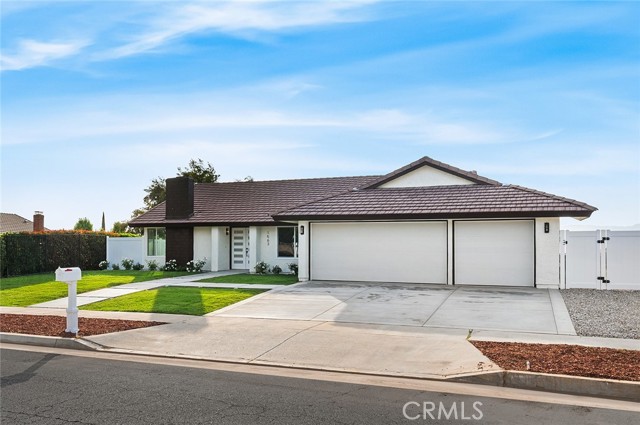 1563 Gary Lane, Redlands CA: https://media.crmls.org/medias/21bd2750-382e-4036-8dc0-939352f33fc6.jpg