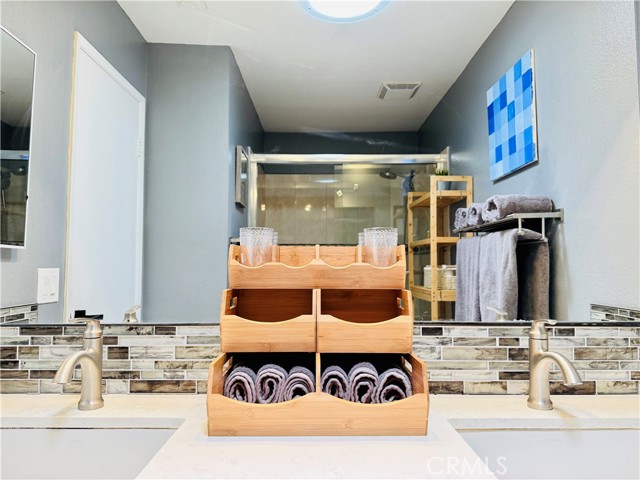750 Lincoln Avenue, Diamond Bar CA: https://media.crmls.org/medias/21bd55ef-e239-4c49-8490-59b3fe2c0560.jpg