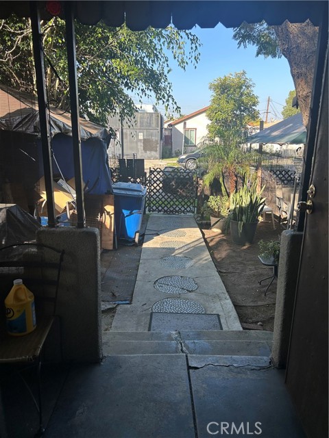 Detail Gallery Image 2 of 16 For 3312 Hyde Park Bld, Los Angeles,  CA 90043 - 3 Beds | 1 Baths