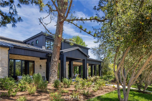 Detail Gallery Image 2 of 41 For 24341 Rolling View Rd, Hidden Hills,  CA 91302 - 7 Beds | 9/2 Baths