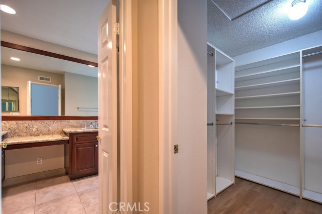 5021 Corkwood Lane, Irvine CA: https://media.crmls.org/medias/21bedd96-746c-42cf-8ab0-e18d95cc57de.jpg