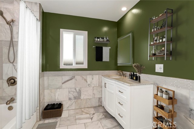4317 W 166th Street, Lawndale CA: https://media.crmls.org/medias/21bf1329-a5ea-4355-9f13-f050ae7c7068.jpg