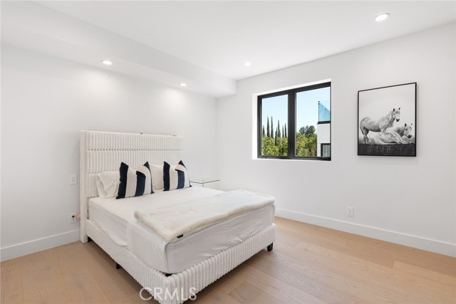Detail Gallery Image 24 of 58 For 5134 Medina Rd, Woodland Hills,  CA 91364 - 5 Beds | 5/1 Baths