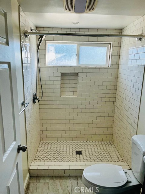 Detail Gallery Image 6 of 6 For 17402 Mayall, Northridge,  CA 91325 - 2 Beds | 1 Baths