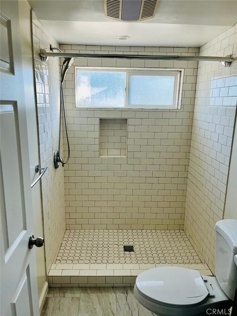 https://media.crmls.org/medias/21bfb0dc-c072-43b3-9cff-3a04b1dd0f4b.jpg?preset=X-Large