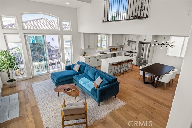 Detail Gallery Image 34 of 66 For 2606 Voorhees Ave #B,  Redondo Beach,  CA 90278 - 3 Beds | 3/1 Baths
