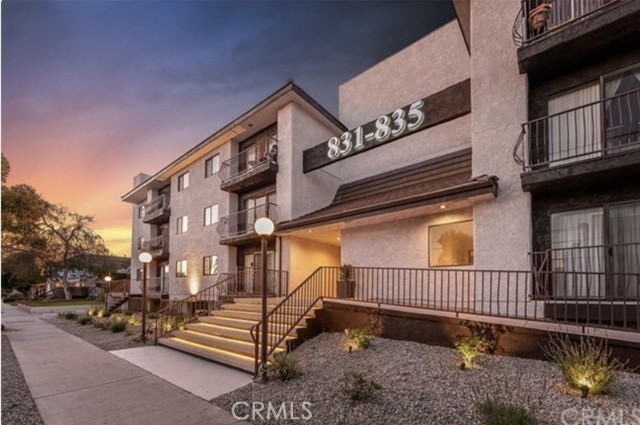 835 E Lomita Unit: 208