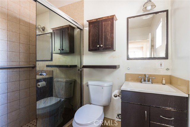 Detail Gallery Image 23 of 48 For 17149 Donmetz, Granada Hills,  CA 91344 - 4 Beds | 2 Baths