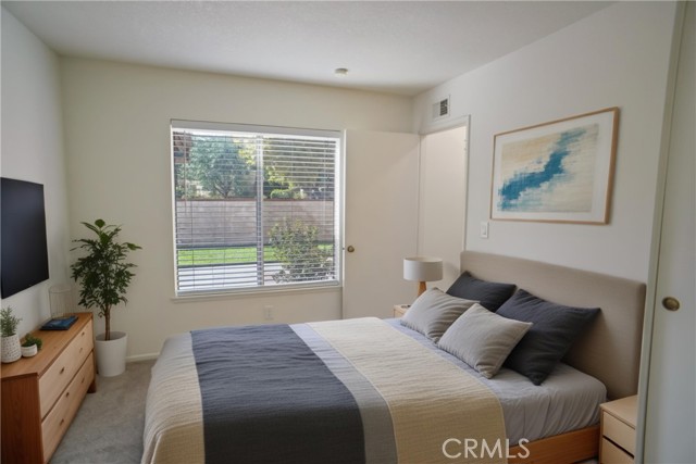 Detail Gallery Image 7 of 14 For 25585 Palma Alta, Valencia,  CA 91355 - 2 Beds | 2 Baths