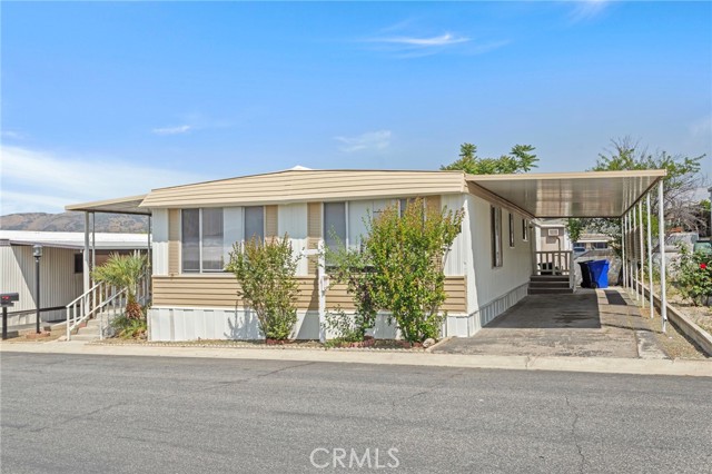 11050 Bryant Street, Yucaipa CA: https://media.crmls.org/medias/21c33996-b913-452a-9145-d217f04bb6a9.jpg