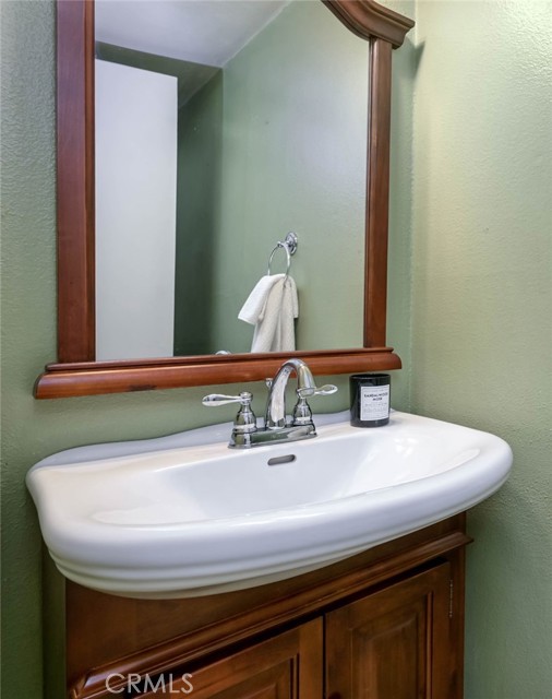 Detail Gallery Image 18 of 37 For 2756 Pine Creek, Fullerton,  CA 92835 - 1 Beds | 1/1 Baths