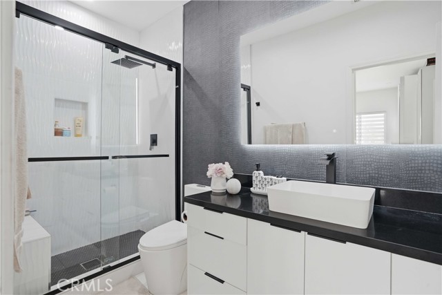 Detail Gallery Image 41 of 56 For 7600 Southby, West Hills,  CA 91304 - 5 Beds | 5 Baths