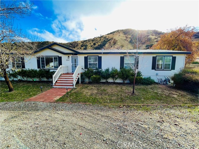 Detail Gallery Image 2 of 32 For 2816 Lebec Oaks Rd, Lebec,  CA 93243 - 4 Beds | 2 Baths