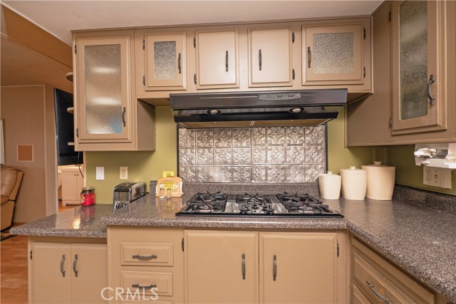 Detail Gallery Image 22 of 47 For 11730 Whittier Bld #40,  Whittier,  CA 90601 - 2 Beds | 2 Baths