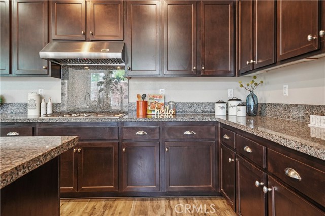 7766 Lupin Street, Chino CA: https://media.crmls.org/medias/21c4b12a-742a-49f3-9054-601c0af9ab0d.jpg