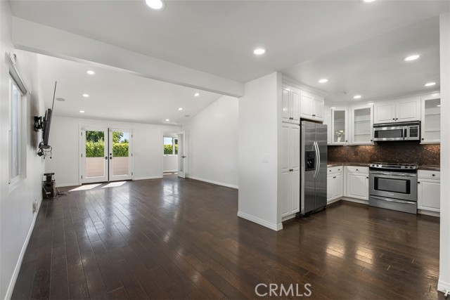 31719 Coast Highway, Laguna Beach CA: https://media.crmls.org/medias/21c57b13-15f0-4a60-aa43-02a4b007279c.jpg