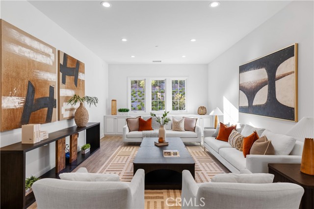 Detail Gallery Image 44 of 74 For 111 Great Oak, Irvine,  CA 92602 - 5 Beds | 5/1 Baths