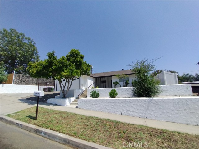 13410 Berg Street, Sylmar CA: https://media.crmls.org/medias/21c5fb4e-7db1-43b7-9127-7be3cfbf3385.jpg