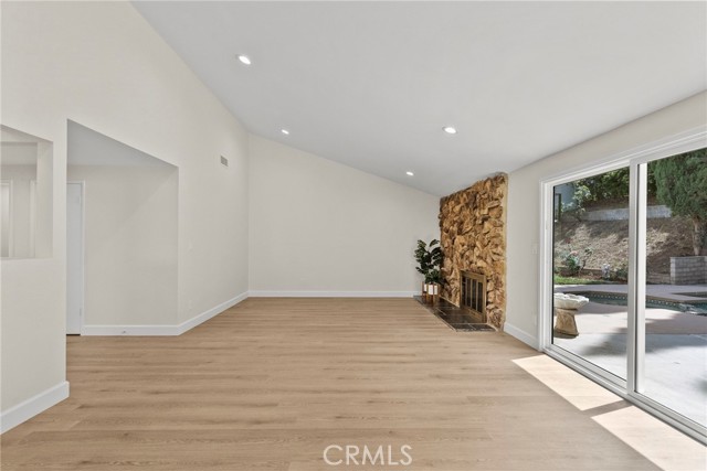 12847 Winthrop Avenue, Granada Hills CA: https://media.crmls.org/medias/21c6b2a8-965d-435c-b892-b8f246ed25e6.jpg