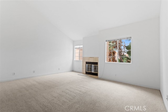 Detail Gallery Image 10 of 23 For 5200 White Oak Ave #61,  Encino,  CA 91316 - 2 Beds | 2/1 Baths