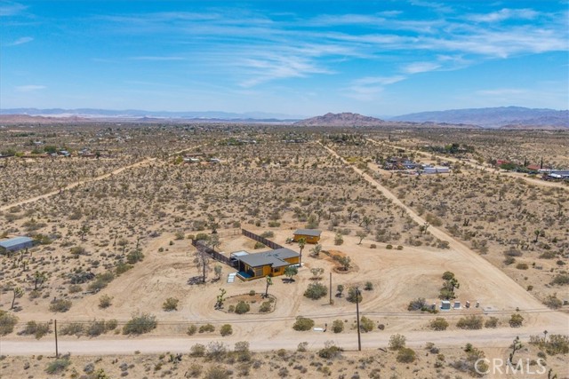 3977 Sage Avenue, Yucca Valley CA: https://media.crmls.org/medias/21c9bd8c-9951-4963-9428-2daf38668117.jpg