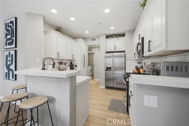 Detail Gallery Image 20 of 56 For 39738 Columbia Union #B,  Murrieta,  CA 92563 - 4 Beds | 2/1 Baths