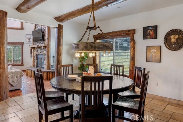 Detail Gallery Image 8 of 23 For 42521 Bear Loop North, Big Bear City,  CA 92314 - 4 Beds | 4/1 Baths