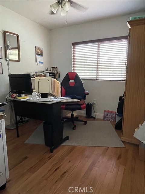 7957 Sausalito Avenue, West Hills CA: https://media.crmls.org/medias/21ca9856-7bfa-40a6-906d-25cc2367ea32.jpg