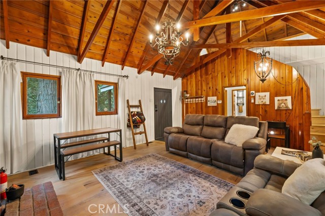 782 W Village, Crestline, CA 92325