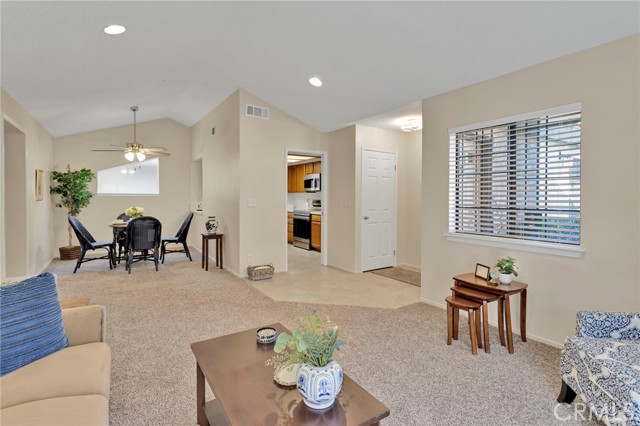 Detail Gallery Image 8 of 36 For 19265 Pine Way, Apple Valley,  CA 92308 - 2 Beds | 1/1 Baths