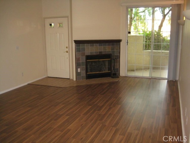 Detail Gallery Image 9 of 31 For 24105 Del Monte Dr #452,  Valencia,  CA 91355 - 2 Beds | 2 Baths