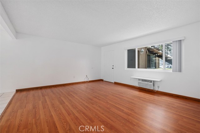 11782 Garden Grove Boulevard, Garden Grove CA: https://media.crmls.org/medias/21ccd315-2c85-4dd1-9091-a04ffc326ed3.jpg