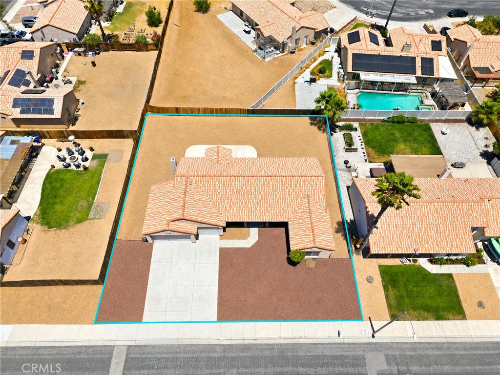 https://media.crmls.org/medias/21cdf892-cbb8-433f-b577-3ae844514a30.jpg?preset=X-Large