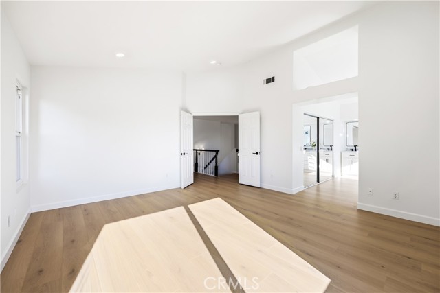 Detail Gallery Image 18 of 45 For 1394 La Culebra Cir, Camarillo,  CA 93012 - 4 Beds | 2/1 Baths