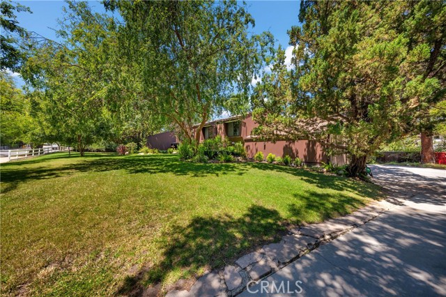 24865 Long Valley Road, Hidden Hills CA: https://media.crmls.org/medias/21d18afd-7a2b-4741-a81a-50d5ee04bf94.jpg
