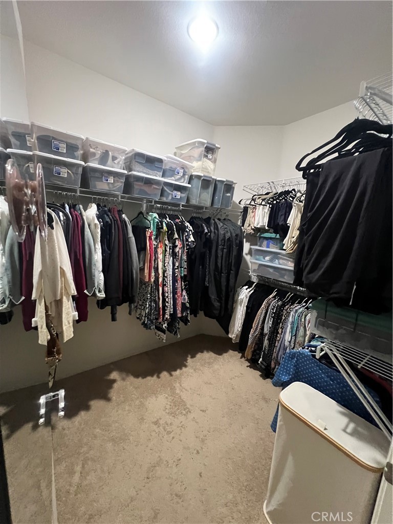 https://media.crmls.org/medias/21d299f2-9609-4e47-b6d9-03ca9c590736.jpg?preset=X-Large