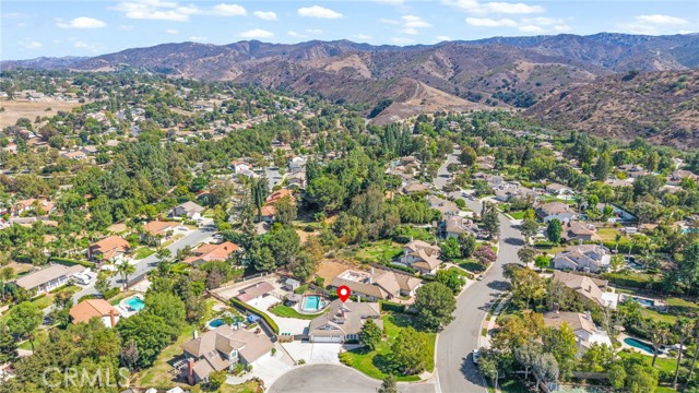 320 Forelock Court, Simi Valley CA: https://media.crmls.org/medias/21d31891-d7ce-4f98-929e-3183546401f2.jpg