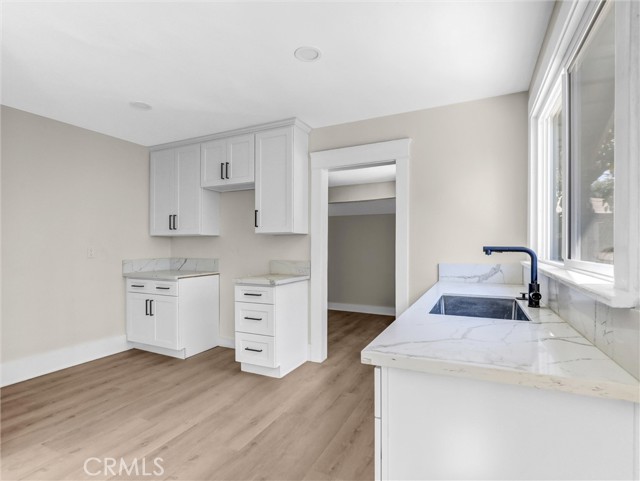410 S Ford Boulevard, Los Angeles CA: https://media.crmls.org/medias/21d353d0-fd85-4b3c-9801-db3d68e86670.jpg