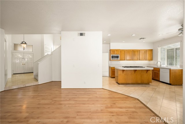 Detail Gallery Image 15 of 45 For 823 S Parkglen Pl, Anaheim Hills,  CA 92808 - 4 Beds | 3/1 Baths