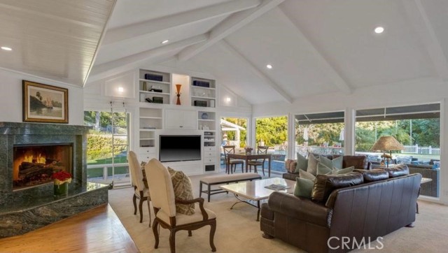 Detail Gallery Image 16 of 43 For 3040 Roscomare Rd, Bel Air,  CA 90077 - 5 Beds | 6/2 Baths