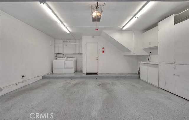 Garage -  Laundry Hook-ups, washer & Dryer included