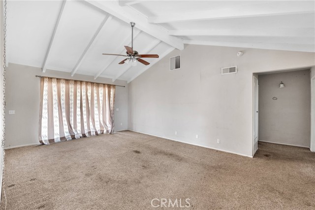 555 Mesquite Road, Pinon Hills CA: https://media.crmls.org/medias/21d41293-8544-4378-af45-5a88618b6e8b.jpg