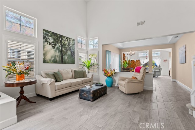 Detail Gallery Image 3 of 51 For 40402 via Siena, Murrieta,  CA 92562 - 3 Beds | 2/1 Baths