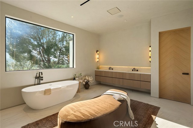 16093 Royal Oak Road photo 64