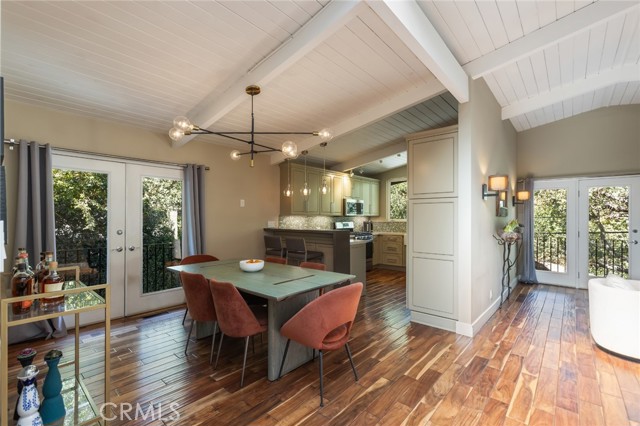 Detail Gallery Image 8 of 60 For 11922 Sunshine Ter, Studio City,  CA 91604 - 3 Beds | 2 Baths