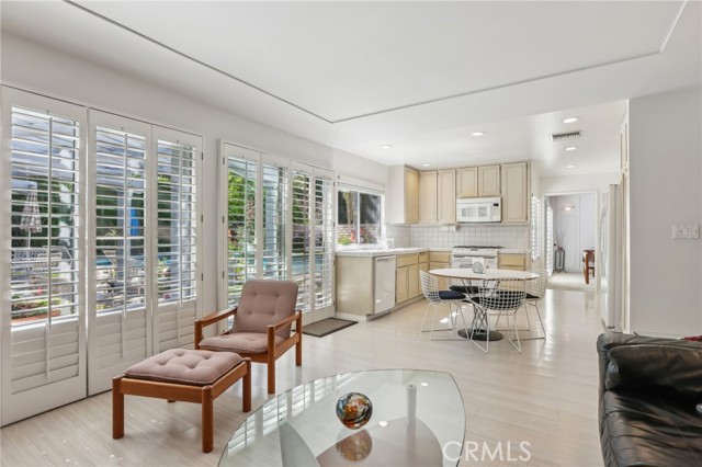 8351 Kentland Avenue, West Hills CA: https://media.crmls.org/medias/21d69071-be11-4040-bb0f-d9dcee716085.jpg