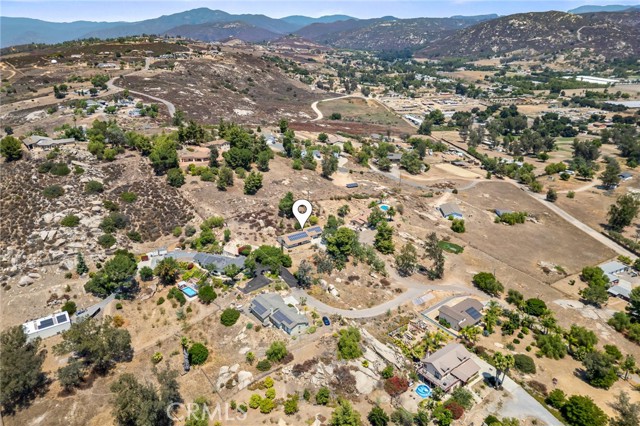 460 Pile Street, Ramona CA: https://media.crmls.org/medias/21d6d3b9-6d7a-4f4e-87bf-d264a6e76421.jpg