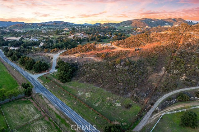 Detail Gallery Image 9 of 13 For 39948 Avenida La Cresta, Murrieta,  CA 92562 - – Beds | – Baths