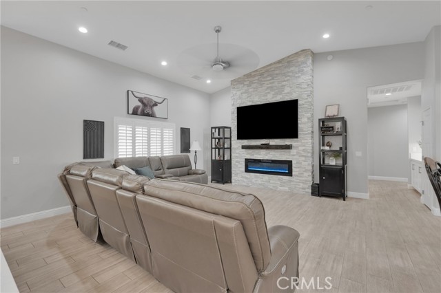18950 Pachappa Road, Apple Valley CA: https://media.crmls.org/medias/21d74a53-2f21-4d3c-bb9c-05b8e643cc70.jpg